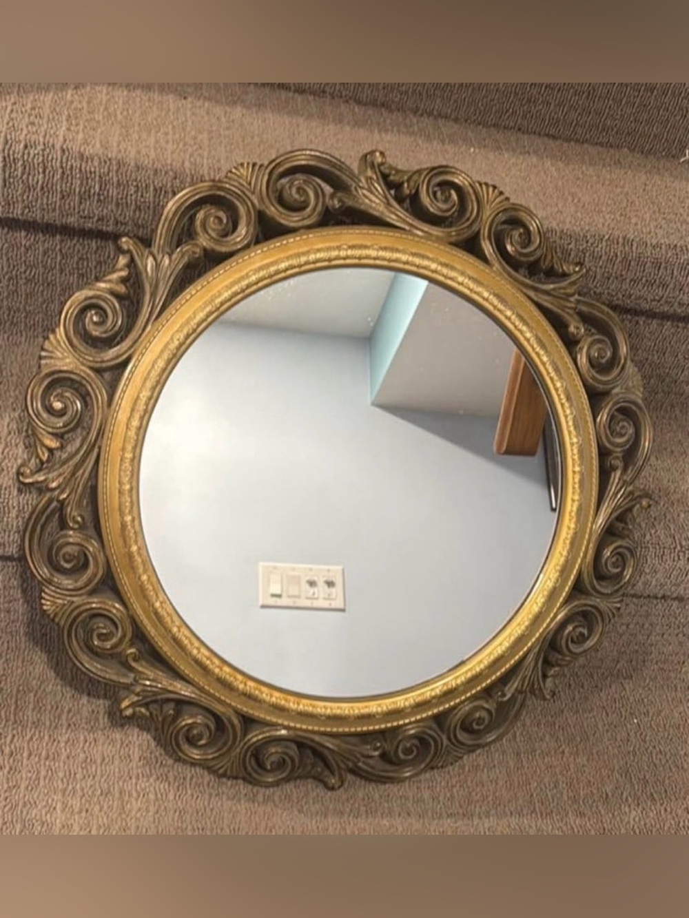 22 Inch Round Mirror - Picture 3 of 3